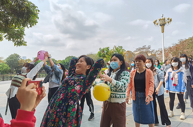 龙8国际女神节海珠湖公园康养运动回首